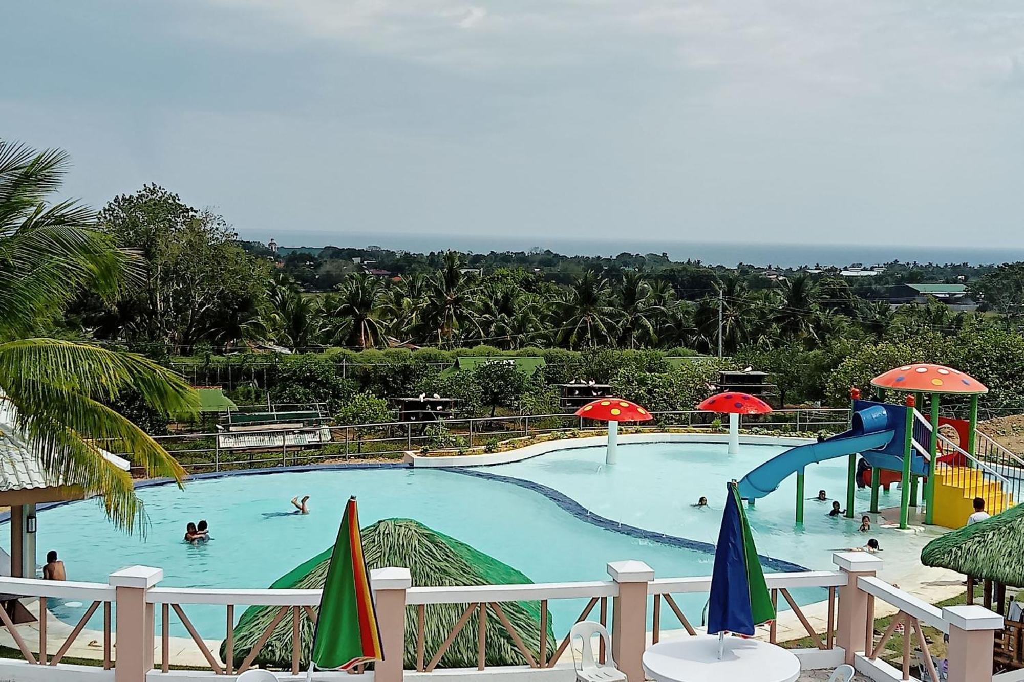 Garin Farm Pilgrimage Resort Powered By Cocotel San Joaquin Εξωτερικό φωτογραφία